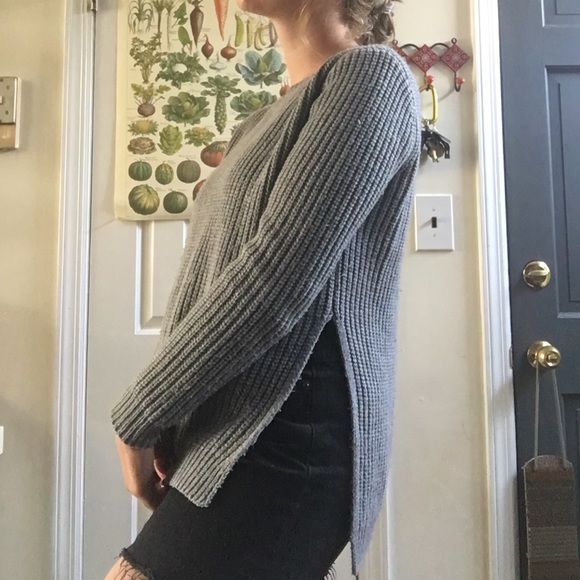 Gray knit sweater - Picture 1 of 5